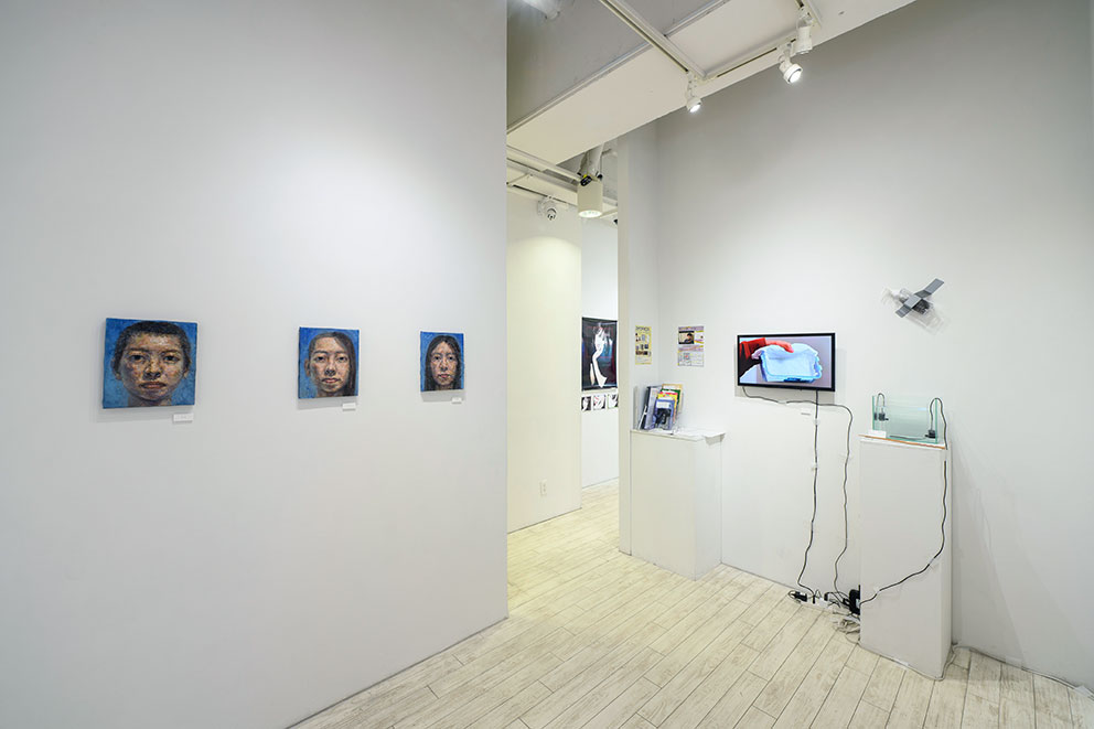 髪髪髪 – 新宿眼科画廊